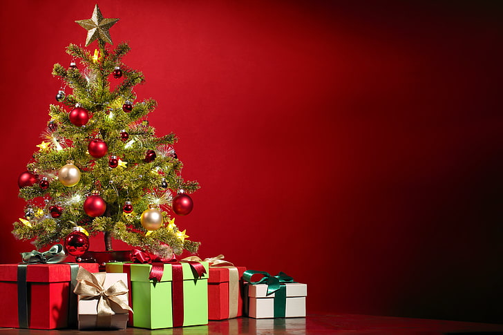 Beautiful Christmas Tree Snow, merry christmas, new year, season, ribbon Free HD Wallpaper