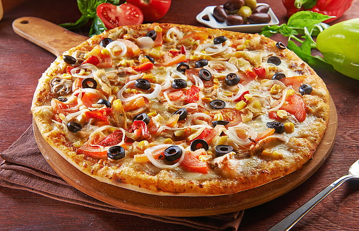 Blonde Large Pizza On Table, tomatoes, food, cheese, olives Free HD Wallpaper