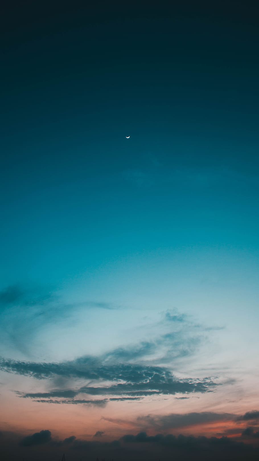 Cloudy Sky Aesthetic, sunlight, cumulus cloud, vibrant color, cloudscape