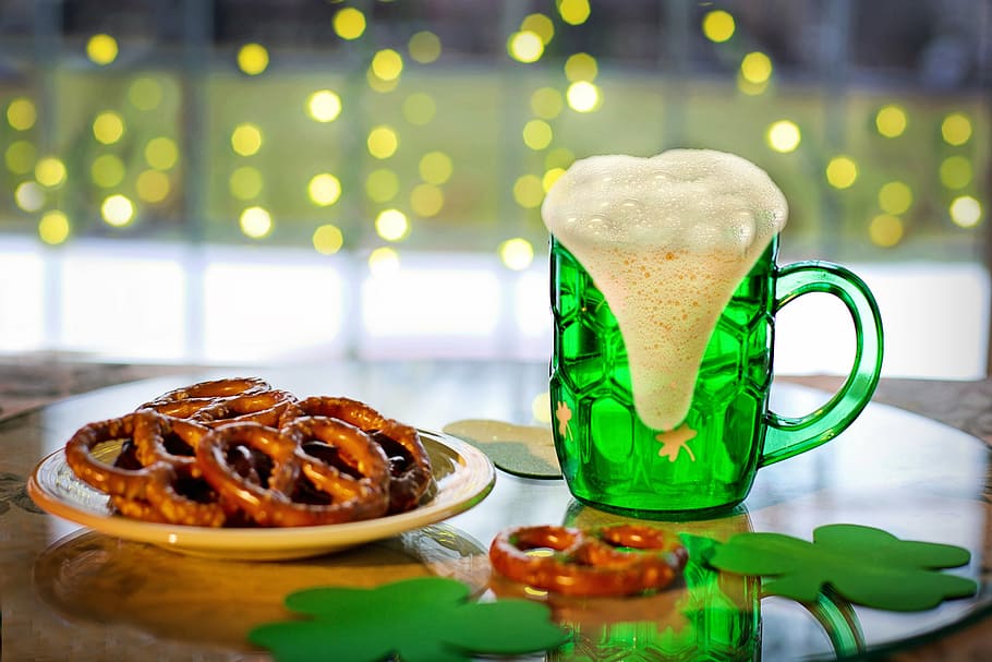 St Patrick's Day Crafts, freshness, green beer, holiday, pretzels Free HD Wallpaper