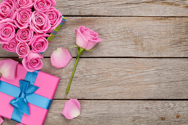 Cute Love Flowers, pink, valentines day, valentine`s day, roses Free HD Wallpaper