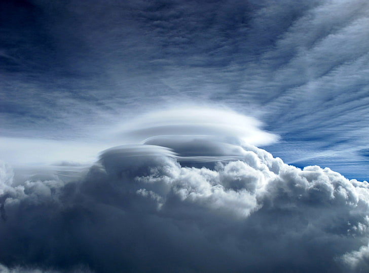 Icon Crown Cloud, storm, ominous, nature, above Free HD Wallpaper