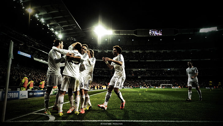 Real Madrid HD, illuminated, soccer, crowd, night Free HD Wallpaper