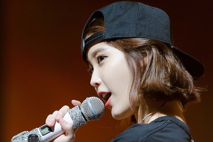 IU PC, hairstyle, mouth open, pop musician, hat Free HD Wallpaper