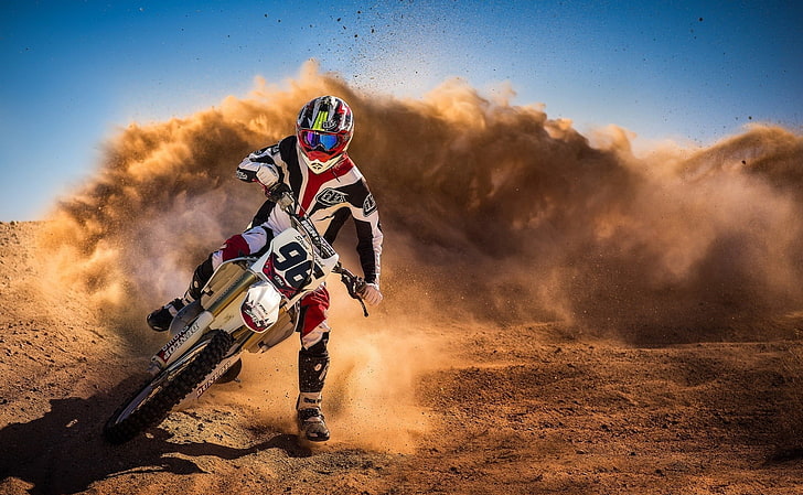 Suzuki Motocross, adventure, sports equipment, motion, extreme sports Free HD Wallpaper