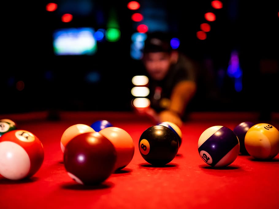 8 Ball Pool Coins, bar, nightlife, casino, one person Free HD Wallpaper