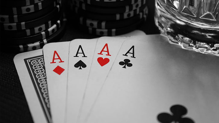 Poker, peaks, royal flush, king card, heart suit Free HD Wallpaper