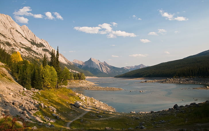 Medicine Lake, lakes, forest, mountains Free HD Wallpaper