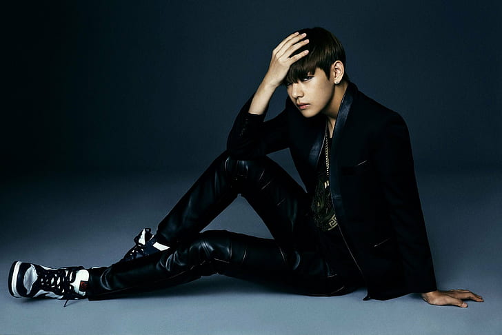 V BTS and Wild Dark, scouts, kpop, taehyung, hop Free HD Wallpaper