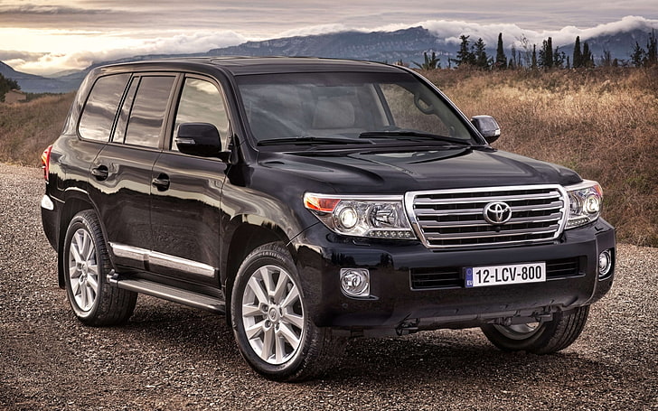 Toyota Land Cruiser Off Road, 4wd, speed, outdoors, extreme terrain Free HD Wallpaper