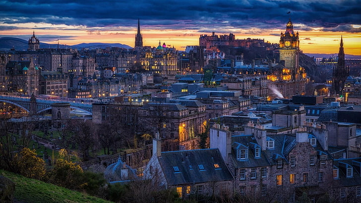 Downtown Edinburgh Scotland, crowded, outdoors, building, cityscape Free HD Wallpaper