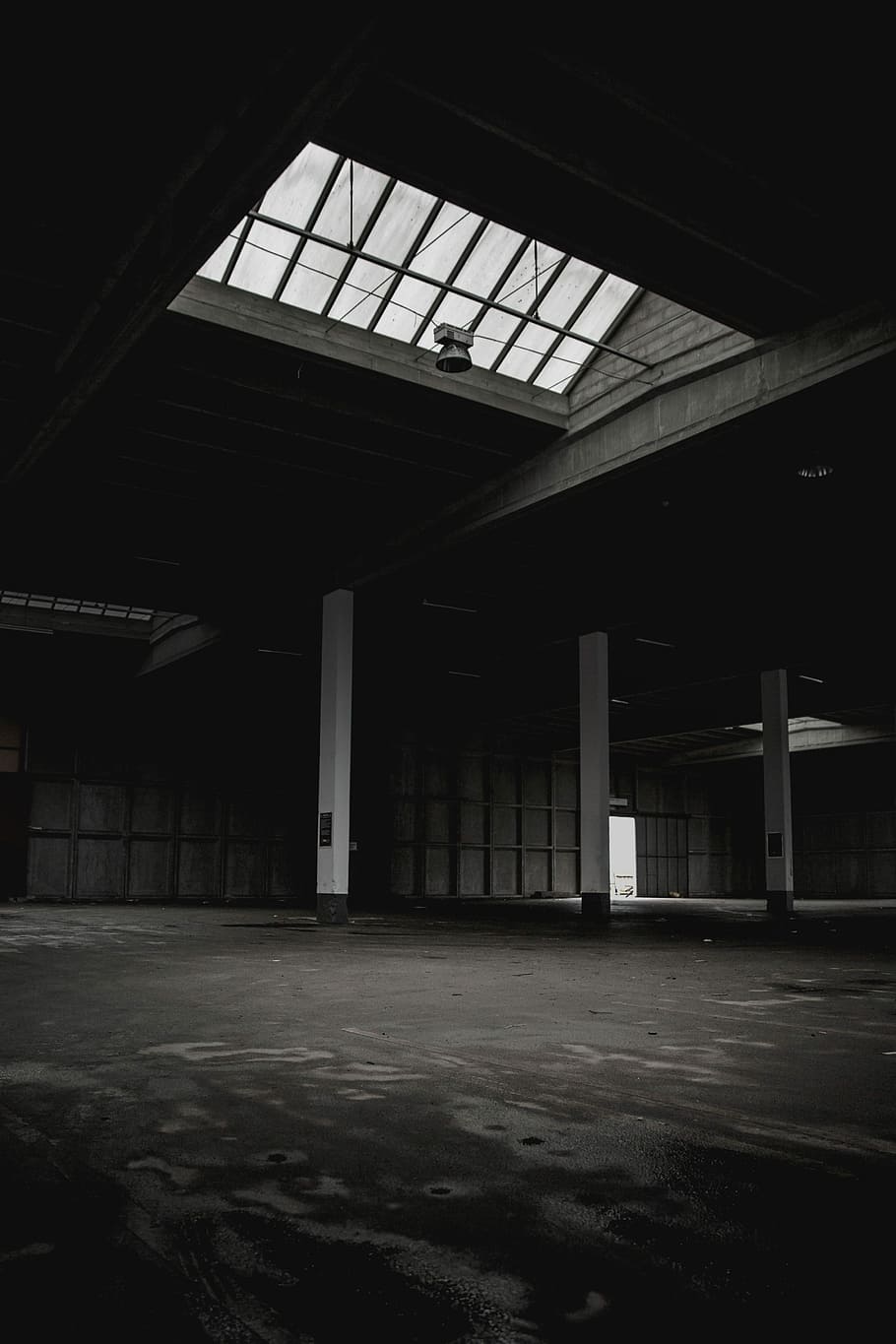 Brutalist Painting, absence, warehouse, no people, brutalist Free HD Wallpaper