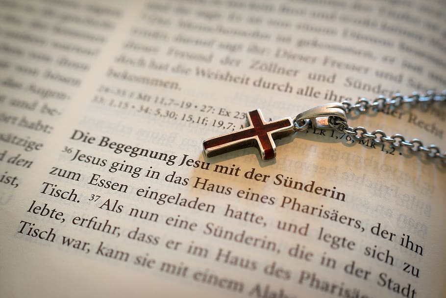 Holy Bible Photos, jesus, selective focus, crucifix, paper Free HD Wallpaper