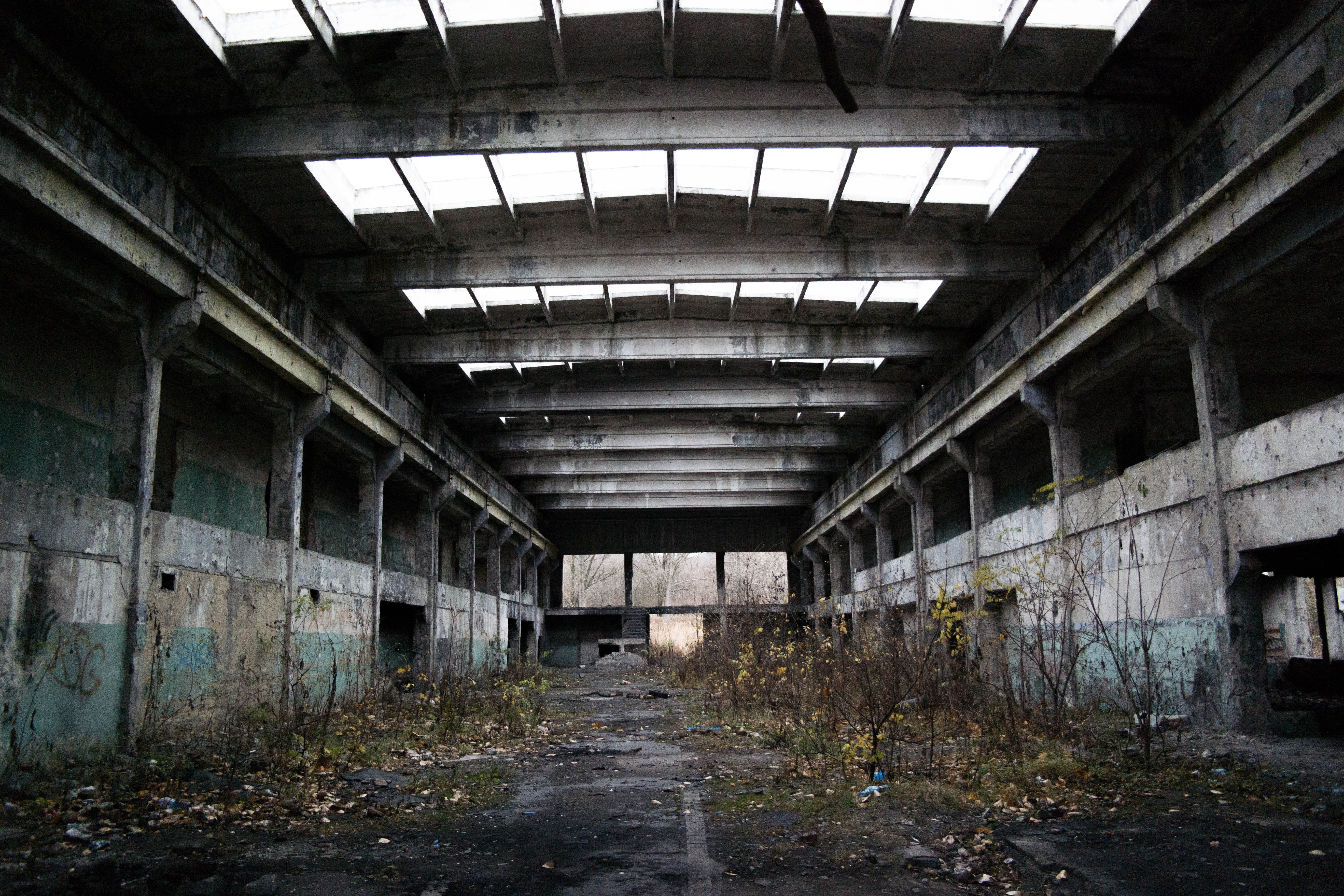 indoors, messy, deterioration, obsolete