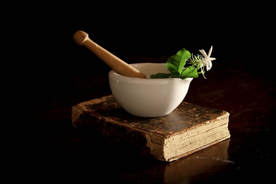 Mezzaluna and Bowl, wood  material, ancient, vintage, plant part Free HD Wallpaper