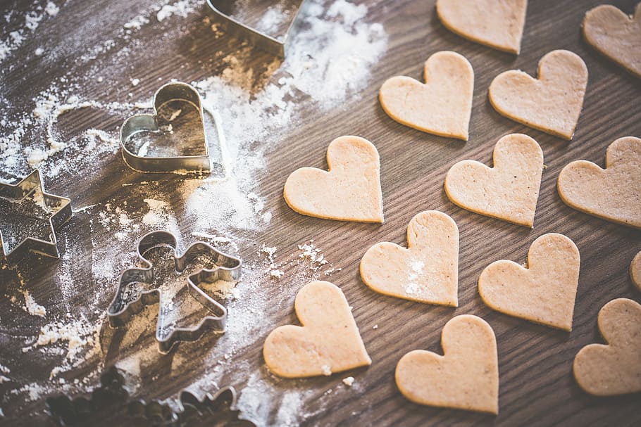 Baking Pies, heart shape, food and drink, baked, holiday Free HD Wallpaper