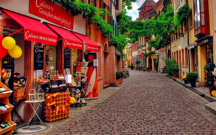 Beautiful City Street, old building, table, building exterior, plant Free HD Wallpaper