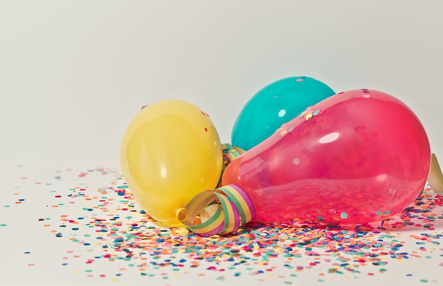 Birthday Balloon Arch, blue, balloons, pink, copy space