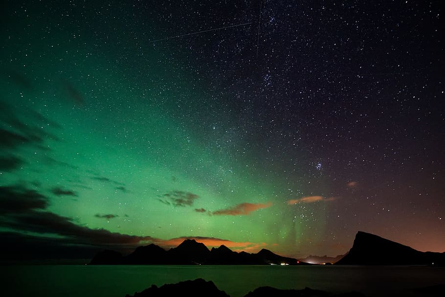 green color, scandinavia, silhouette, mountain peak Free HD Wallpaper