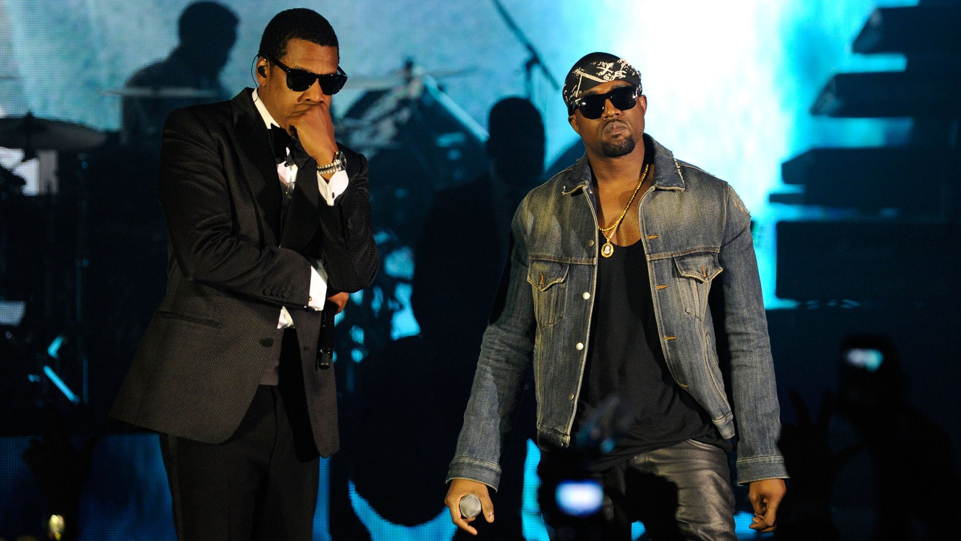 Travis Scott Standing, sunglasses, jay, kanye, west