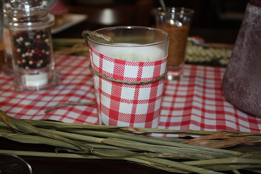 Checkered Tablecloth, focus on foreground, freshness, table, selective focus Free HD Wallpaper