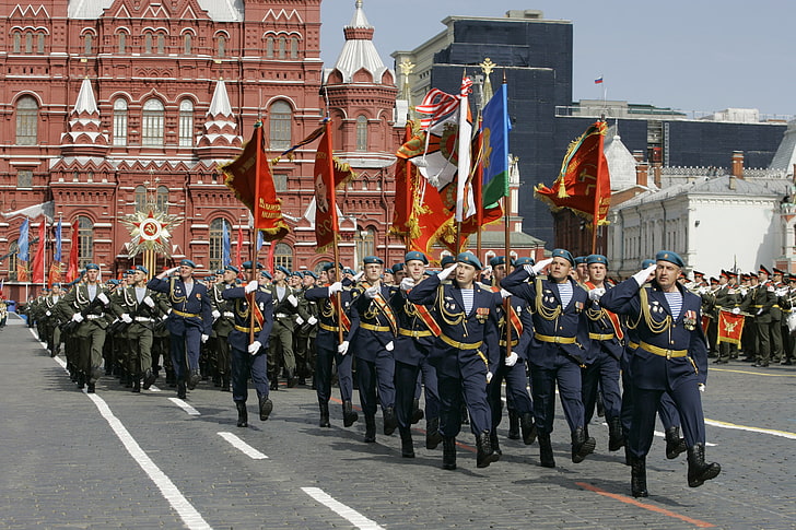 Soldier with Flag, red, parade, kremlin, marching Free HD Wallpaper