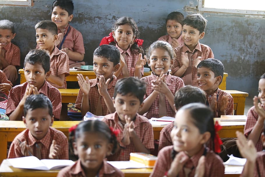 Student School Desk, school, learning, smiling, classroom Free HD Wallpaper