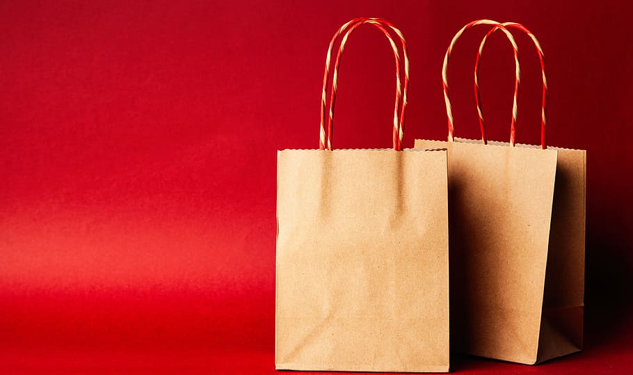 70th Birthday Gifts, paper bag, red background, retro styled, bags Free HD Wallpaper