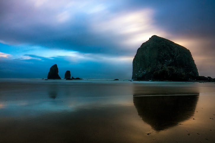 Haystack Rock Oregon, pacific ocean, sea stacks, water  cannon, evening