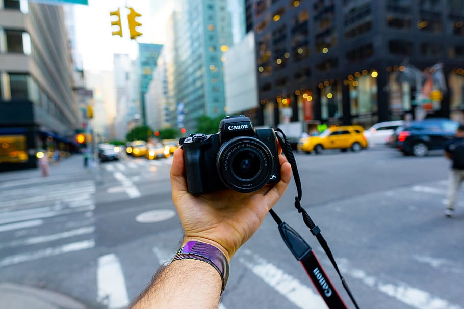 Canon EOS R6, camera gear, city life, nyc, caucasian ethnicity Free HD Wallpaper