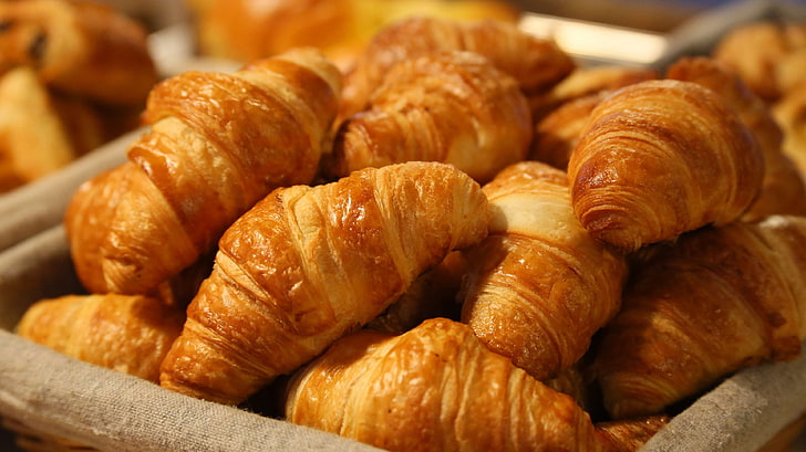 Breakfast Croissant, pastry, sweet, roll, puff Free HD Wallpaper