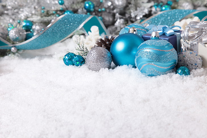 Red and Teal Christmas, holiday, jewelry, sphere, glitter Free HD Wallpaper