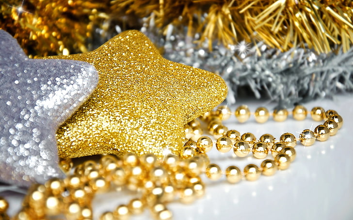 Red Gold and Silver Christmas Tree, new years day, silver, sphere, defocused