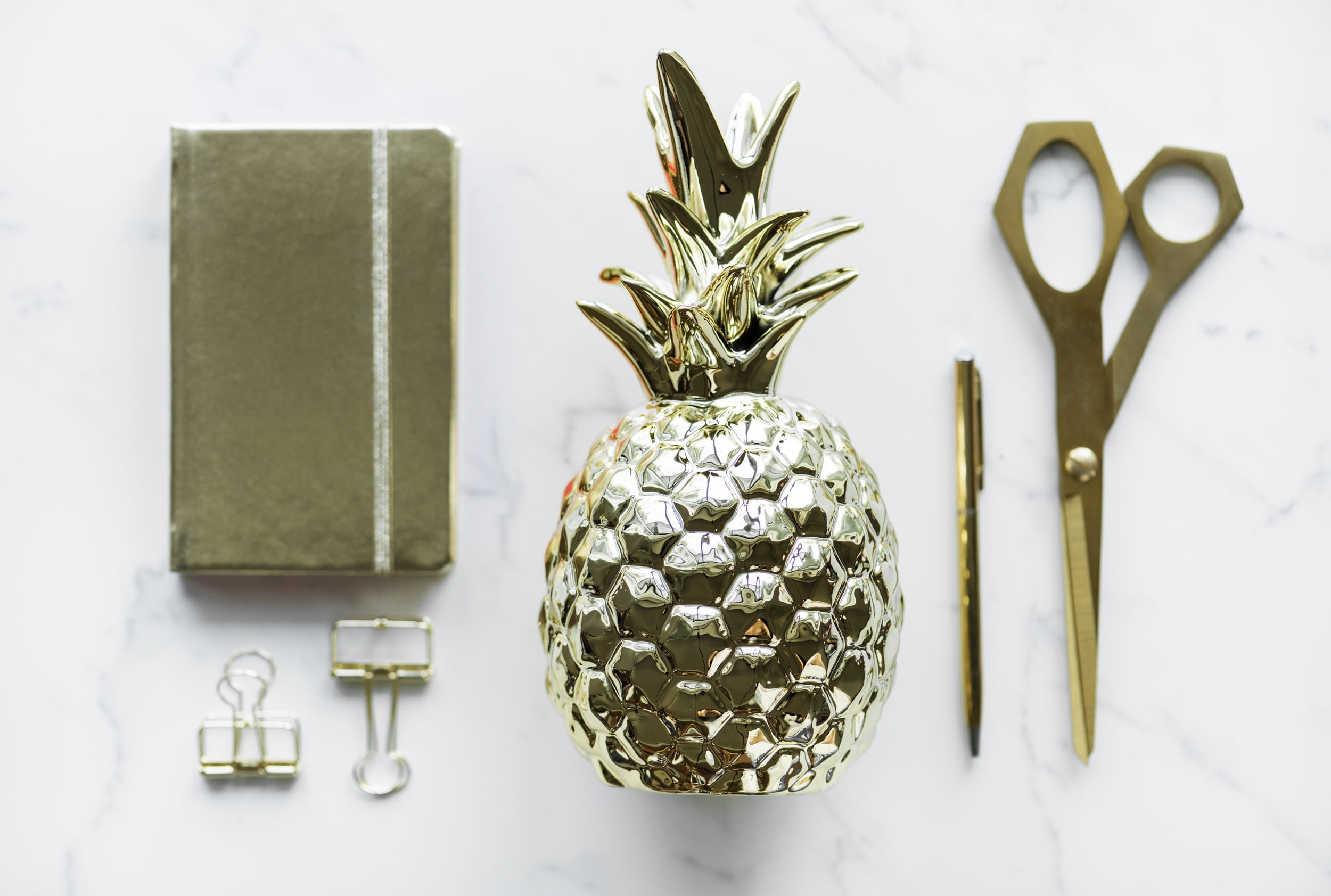 golden, retro styled, ornate, name