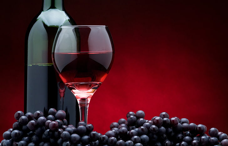 Zinfandel Grapes, wine bottle, drinking glass, black color, black background Free HD Wallpaper