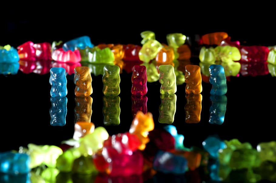 Gummy Bears Vegan, indulgence, food, candy, in a row Free HD Wallpaper