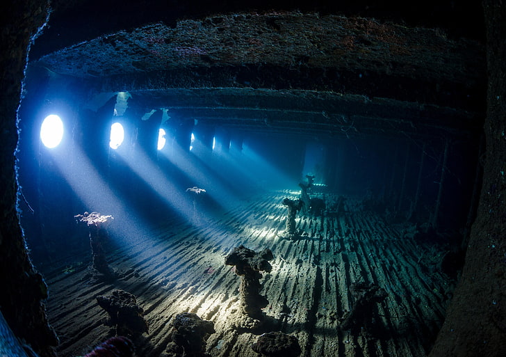 Underwater Deep Sea Diving, night, music, movie, illuminated Free HD Wallpaper