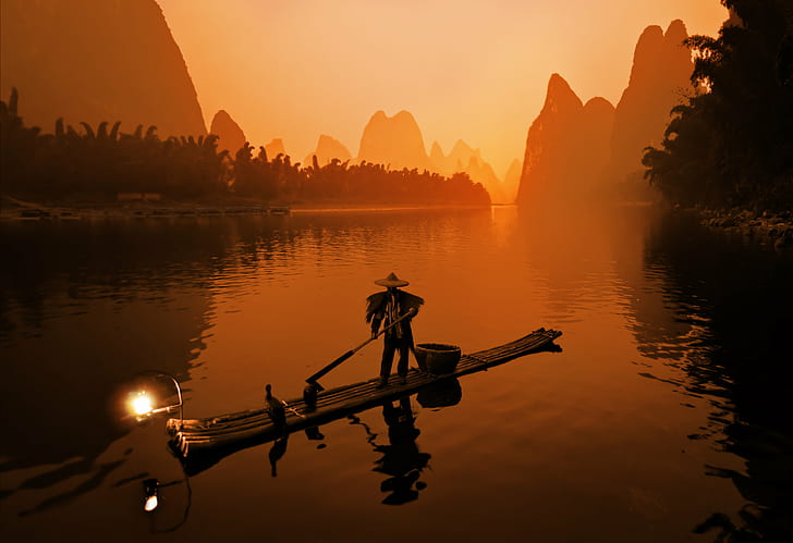 Li River China Women, fisherman, sunset, zhuang, wooden raft Free HD Wallpaper