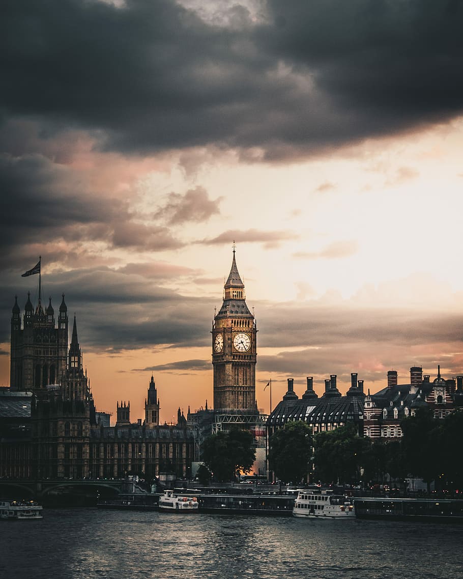 The Big Ben in London, waterfront, transportation, architecture, big Free HD Wallpaper