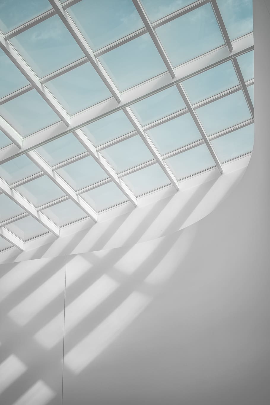 gray, day, light, minimalism Free HD Wallpaper