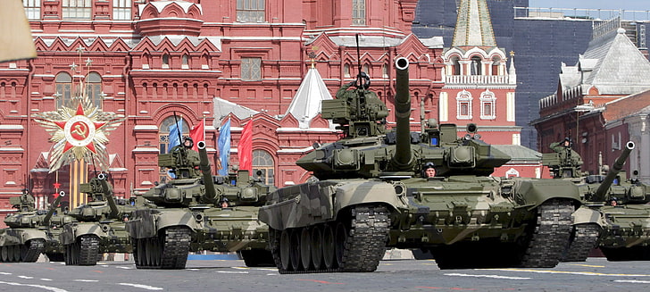 Russian Tank Convoy, armored vehicle, kremlin, city, army Free HD Wallpaper