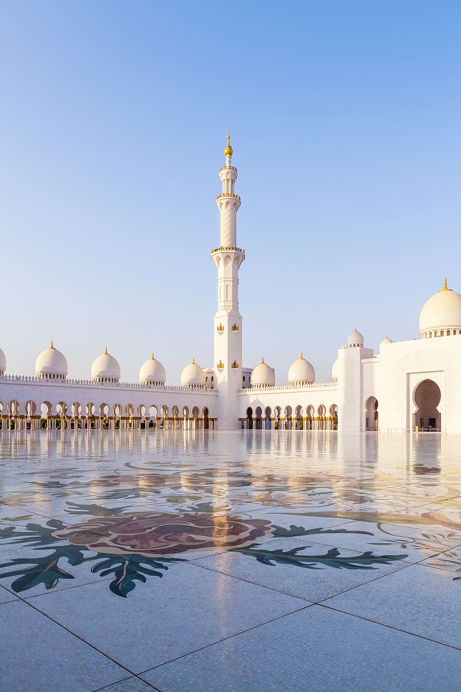 Abu Dhabi Night, white mosque, couple, no people, dome Free HD Wallpaper