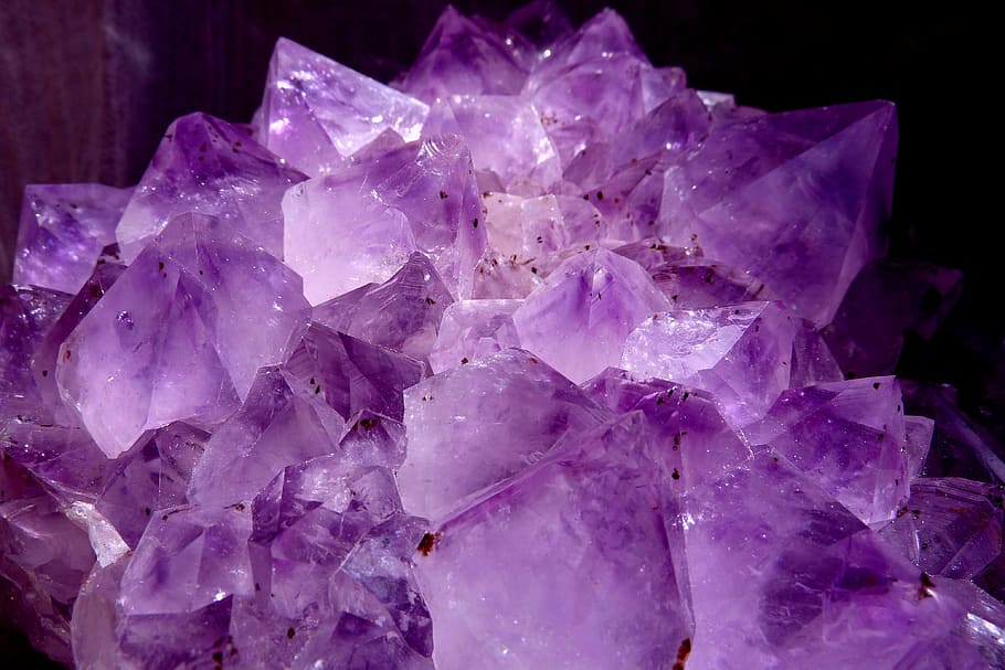 Amethyst Crystal Formation, white color, valuable, indoors, chunks of precious stones Free HD Wallpaper