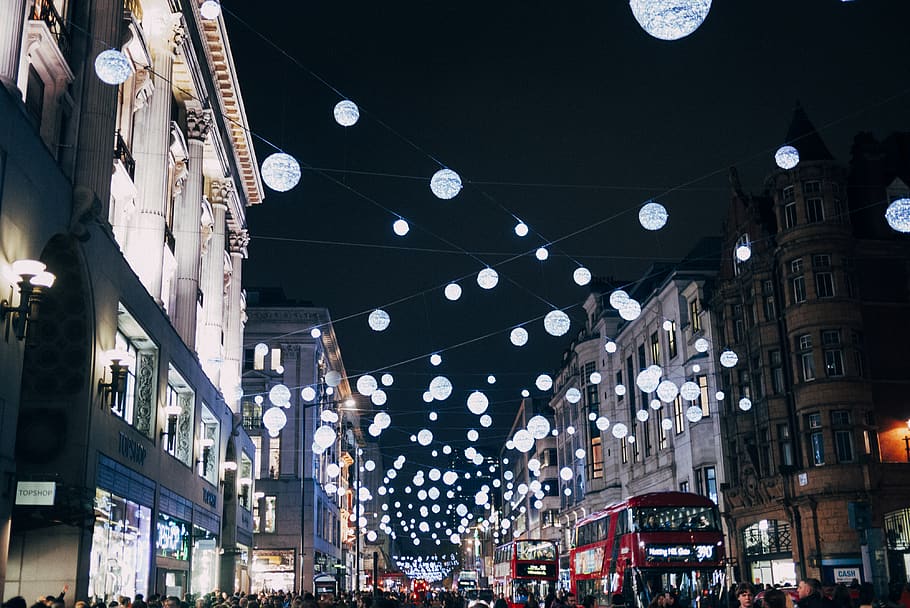 Oli London Merry Christmas, incidental people, retail, city life, lighting equipment Free HD Wallpaper